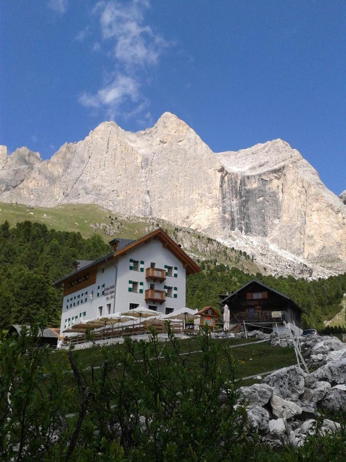 Hotel Rifugio Stella Alpina Spiz Piaz per escursionisti Pozza di Fassa Esterno foto