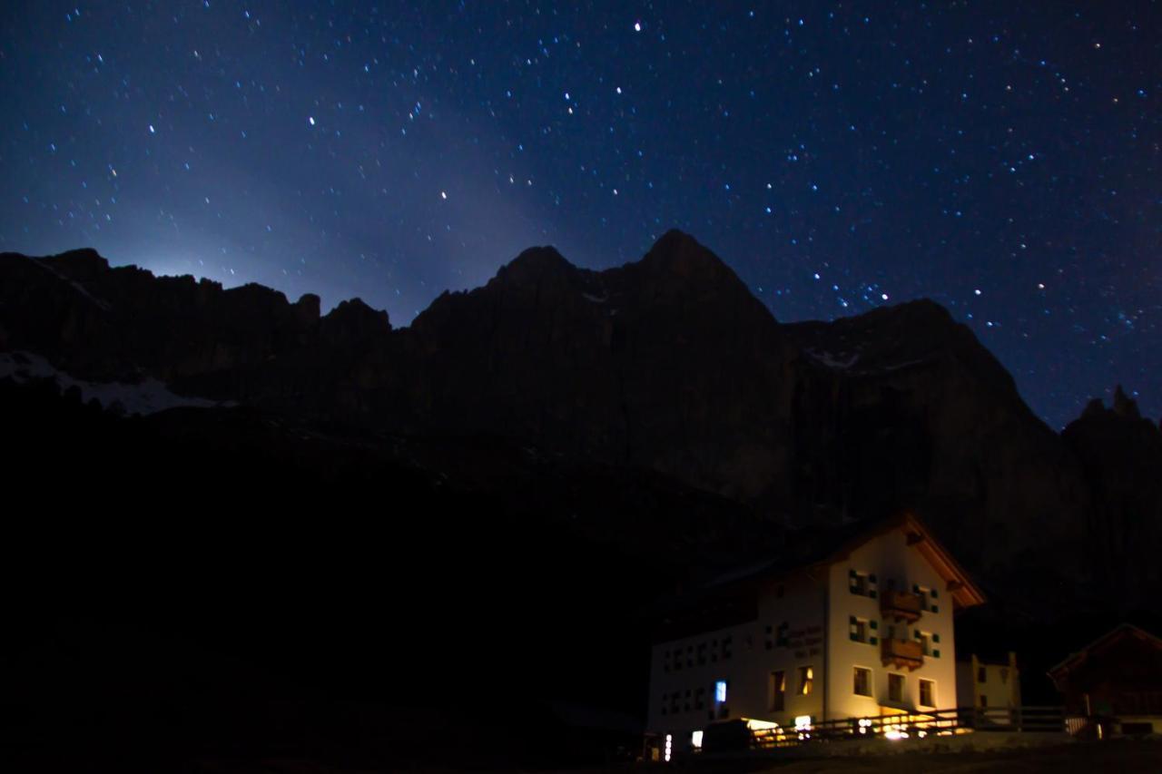 Hotel Rifugio Stella Alpina Spiz Piaz per escursionisti Pozza di Fassa Esterno foto