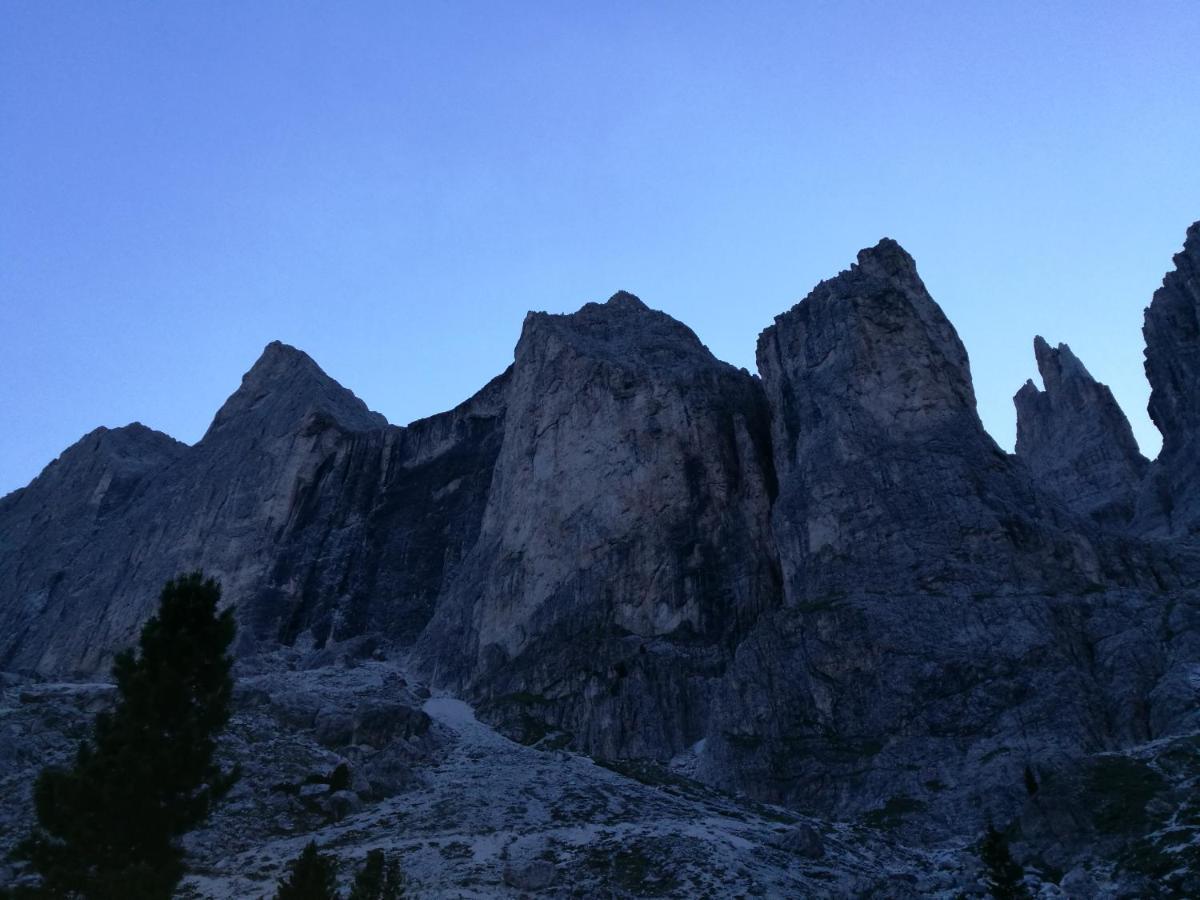 Hotel Rifugio Stella Alpina Spiz Piaz per escursionisti Pozza di Fassa Esterno foto