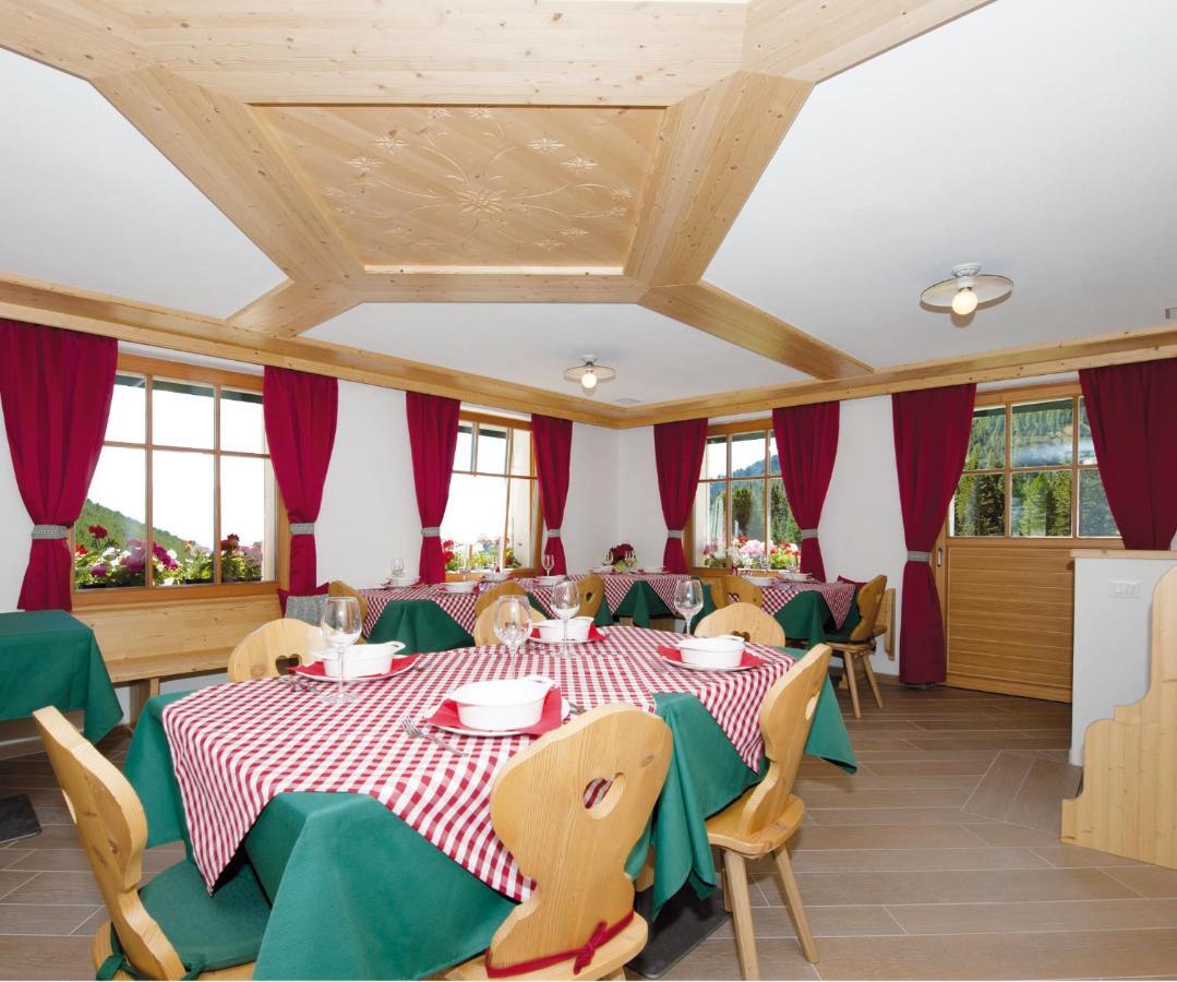 Hotel Rifugio Stella Alpina Spiz Piaz per escursionisti Pozza di Fassa Esterno foto
