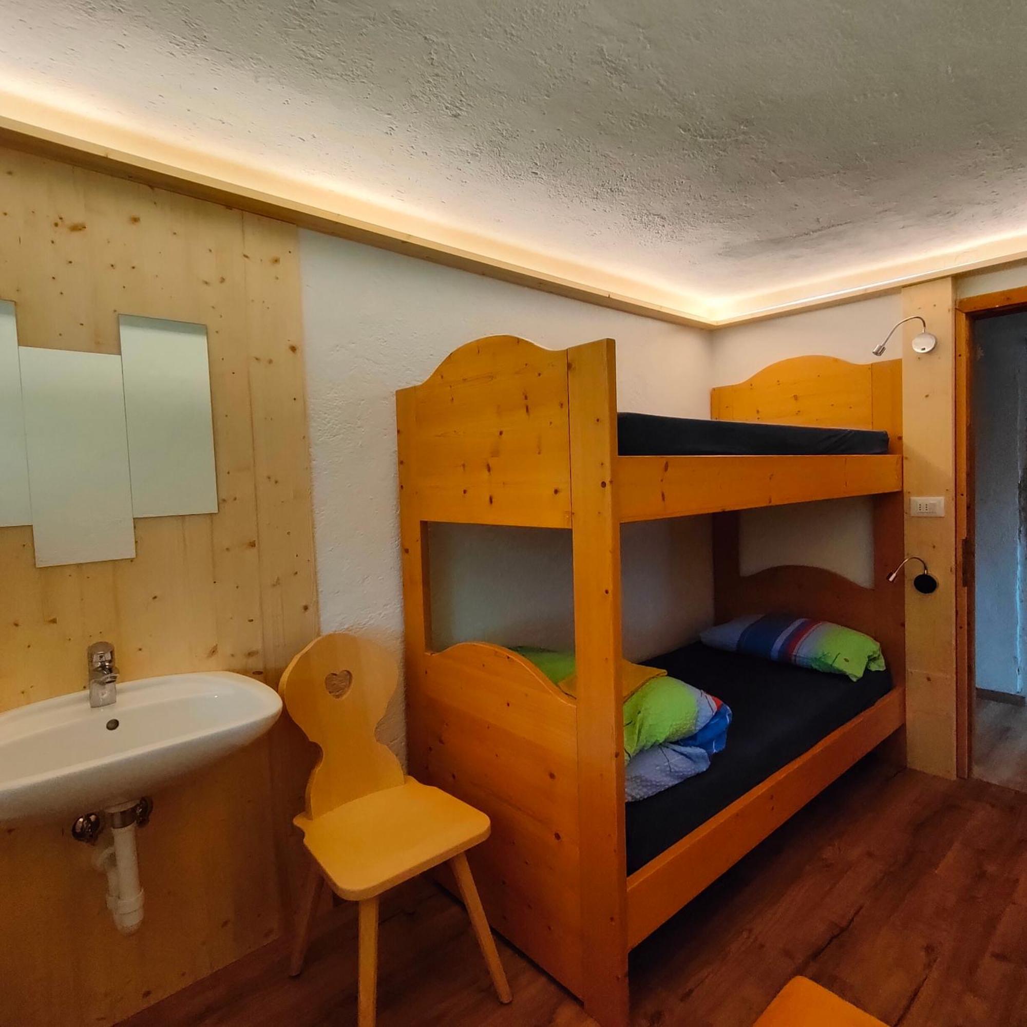 Hotel Rifugio Stella Alpina Spiz Piaz per escursionisti Pozza di Fassa Esterno foto