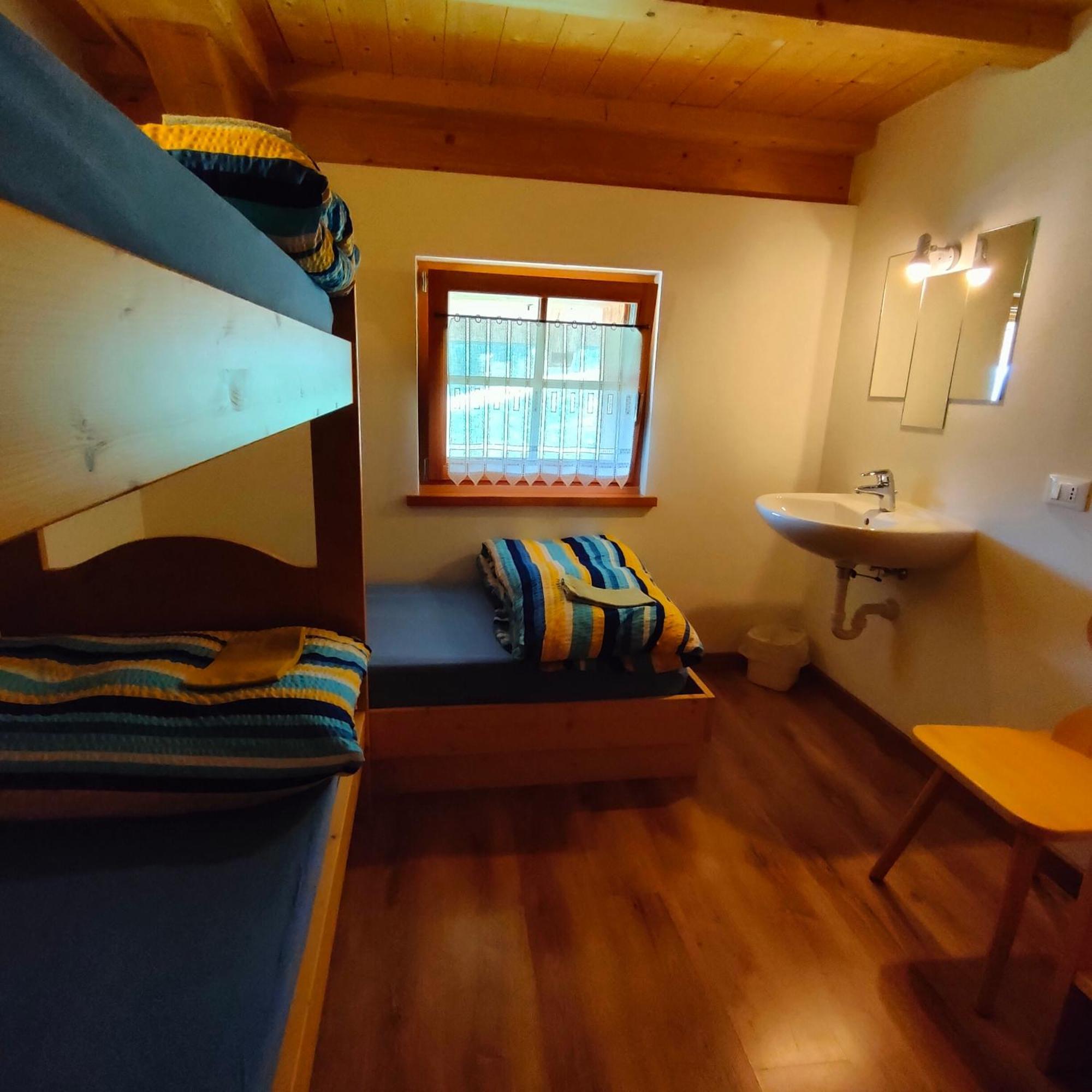 Hotel Rifugio Stella Alpina Spiz Piaz per escursionisti Pozza di Fassa Esterno foto